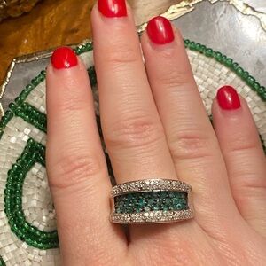 🌲💎Size 9 Sterling Silver Ring!💎🌲